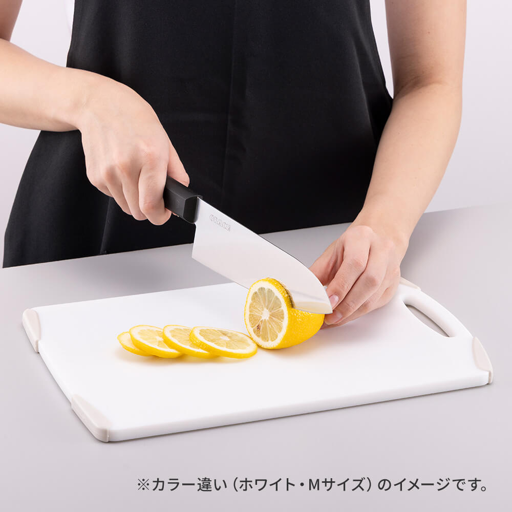 ベージュ