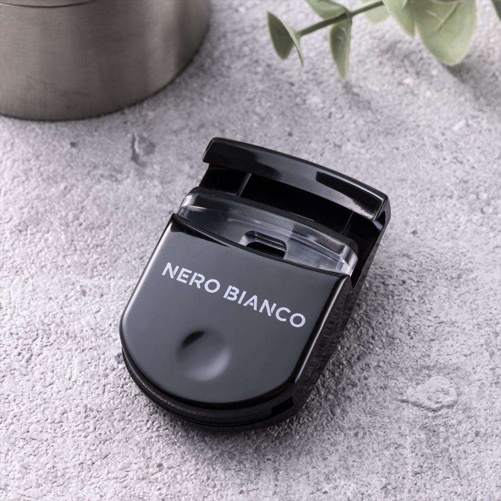 NERO BIANCO コンパクトアイラッシュカーラー