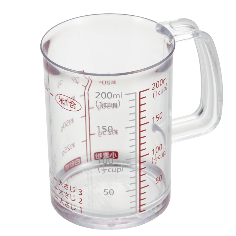 耐熱プラスティック製で使いやすい計量カップ(200ml)