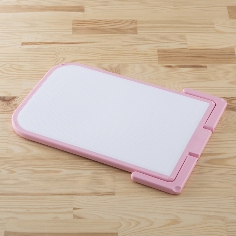 【ブラックフライデー特別価格】取手が付いて、ひとり立ちする！軽いまな板　340×225(ピンク)