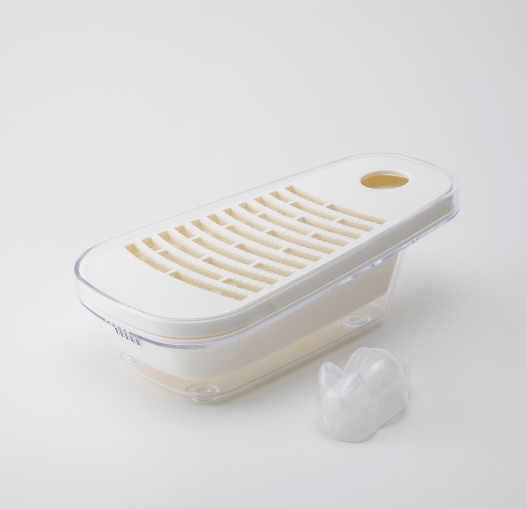 【ブラックフライデー特別価格】おろし専科(大根おろし器)　おろし用ネコ型付き